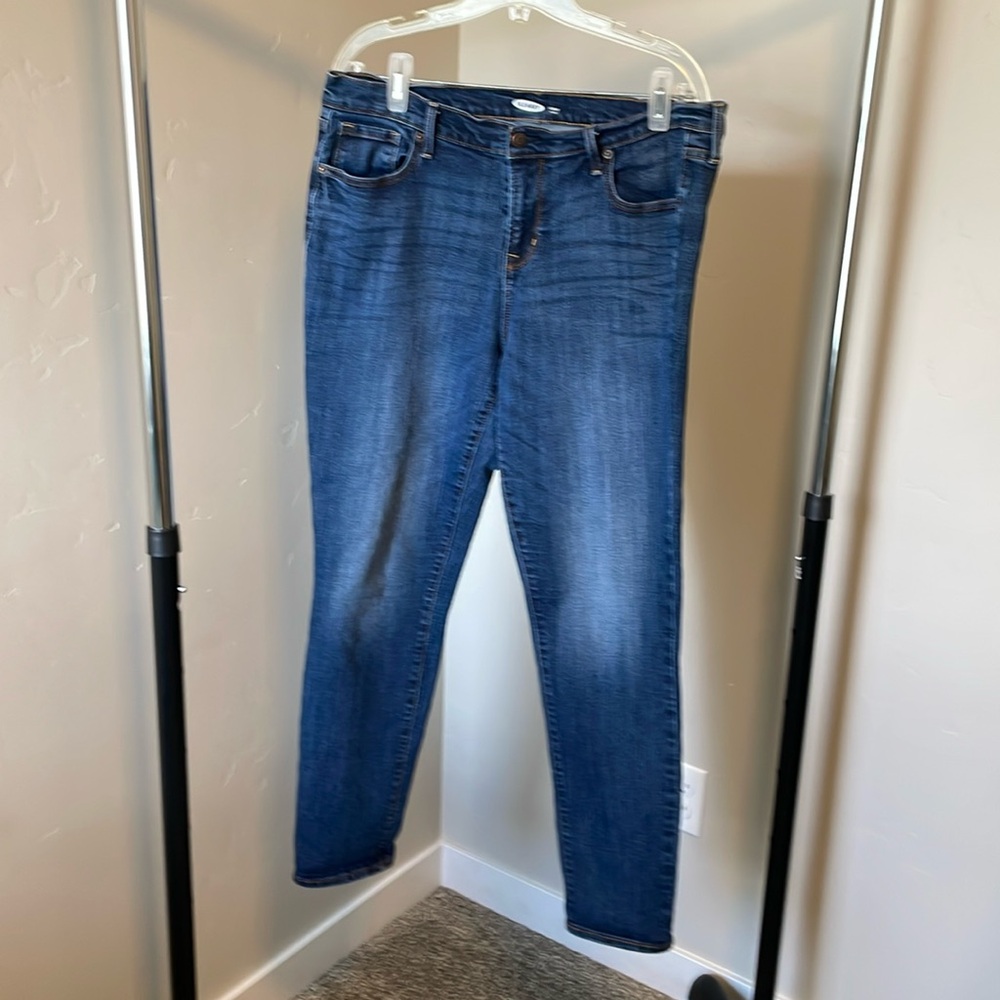 Old Navy blue jeans size 14 Curvy Skinny
